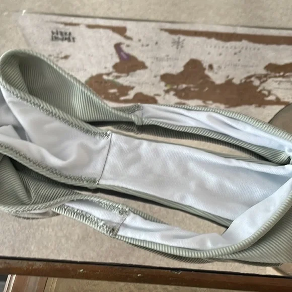 3/$20 🎉 Zaful bathing suit top and bottom - Picture 5 of 8